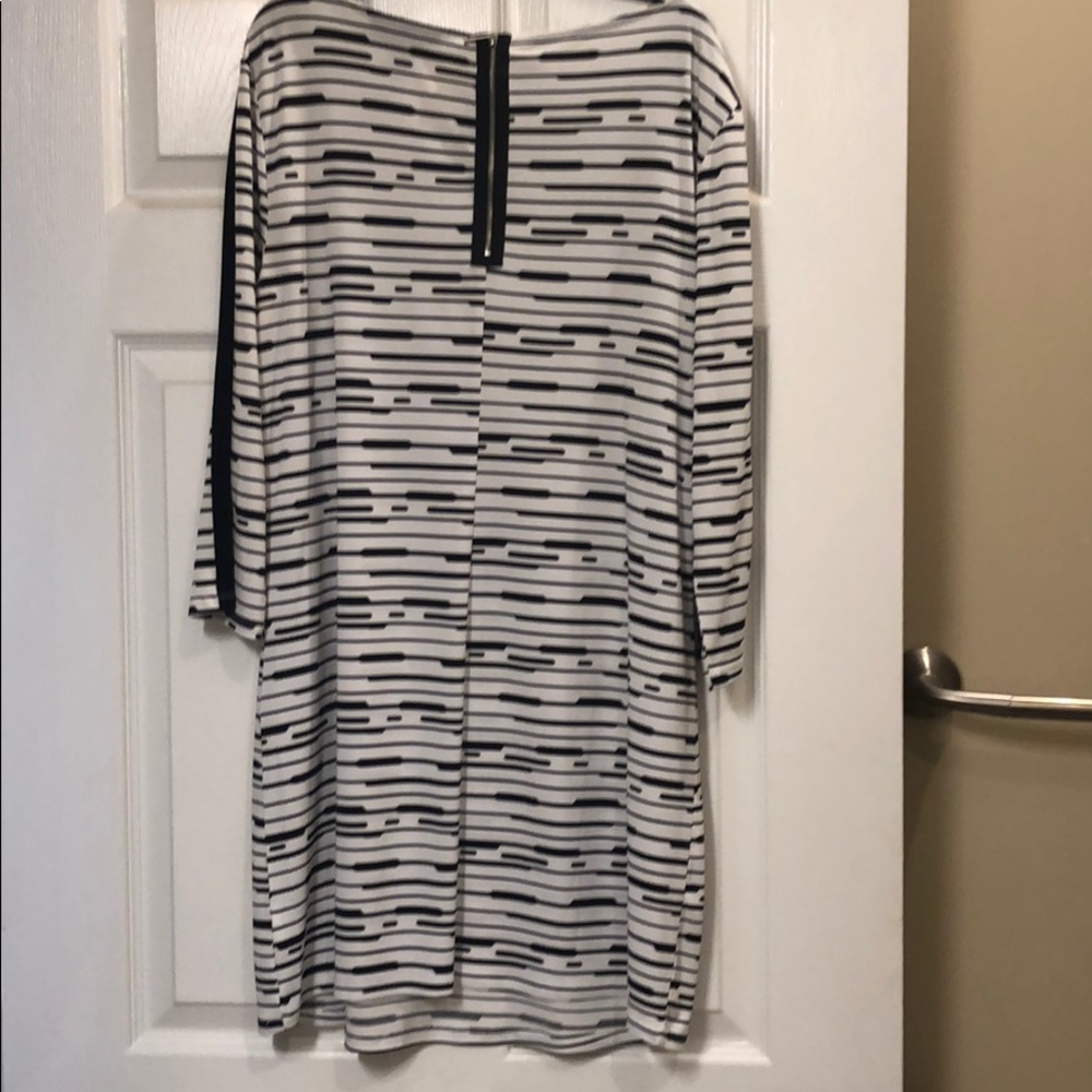 Tunic - Picture 2 of 3